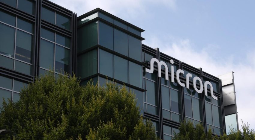 Micron cae casi 4% en Wall Street pese a menor aversión al riesgo de los inversionistas