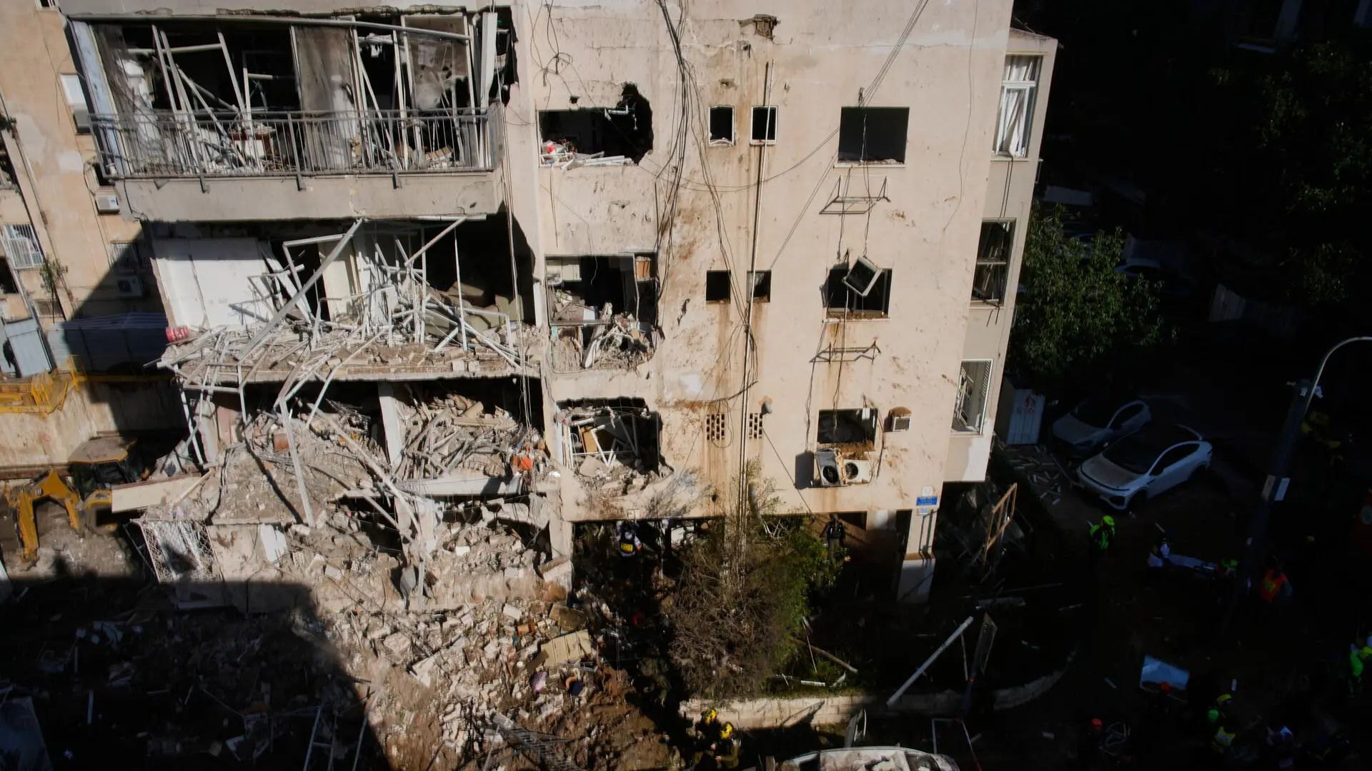 Irán lanza al menos seis andanadas de misiles contra Israel durante la madrugada