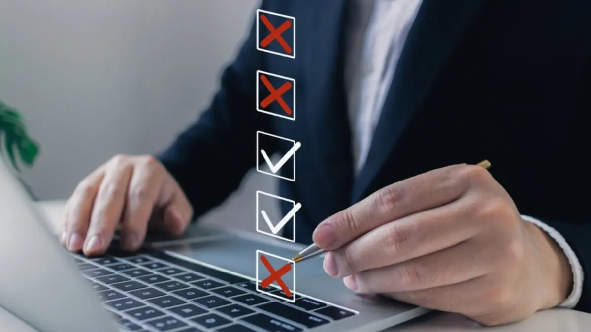 ¡Adiós listas negras de trabajadores! Senado prohibe el uso del buró laboral en las contrataciones