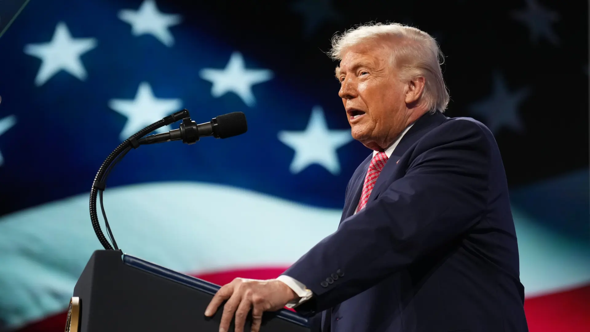 Donald Trump cambia el nombre del estrecho de Ormuz y lo llama «estrecho de Trump»: «Ya lo hice con el golfo de México»