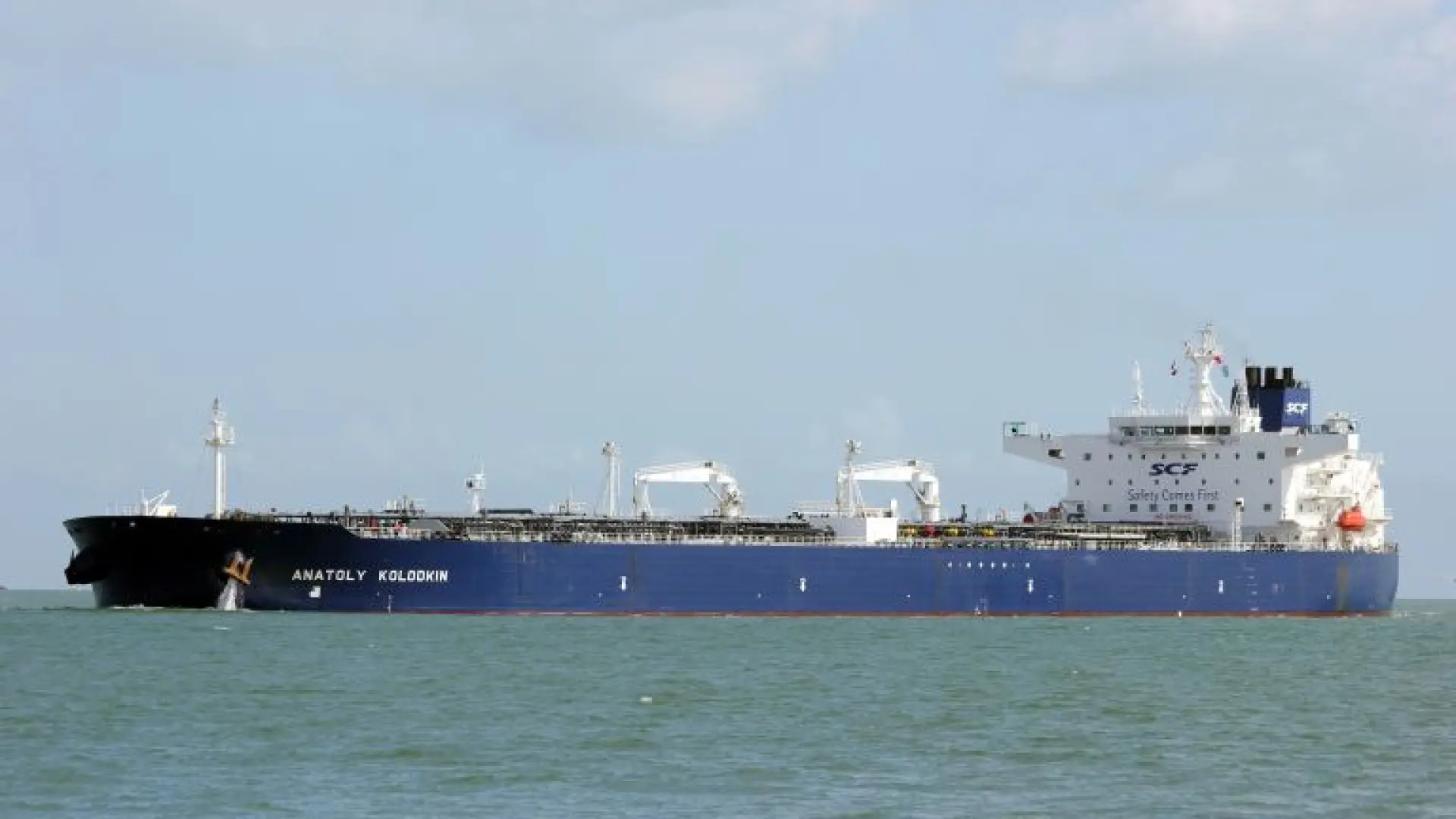 EEUU relaja el bloqueo a Cuba y permite la llegada de un petrolero ruso con 700.000 barriles para aliviar la crisis energética