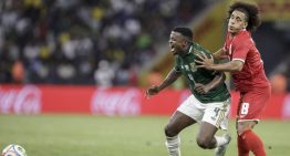 Con la mente en Ghana, Panamá vence 2-1 a Sudáfrica