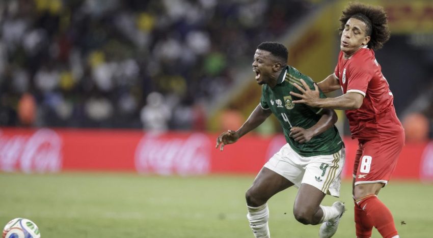 Con la mente en Ghana, Panamá vence 2-1 a Sudáfrica