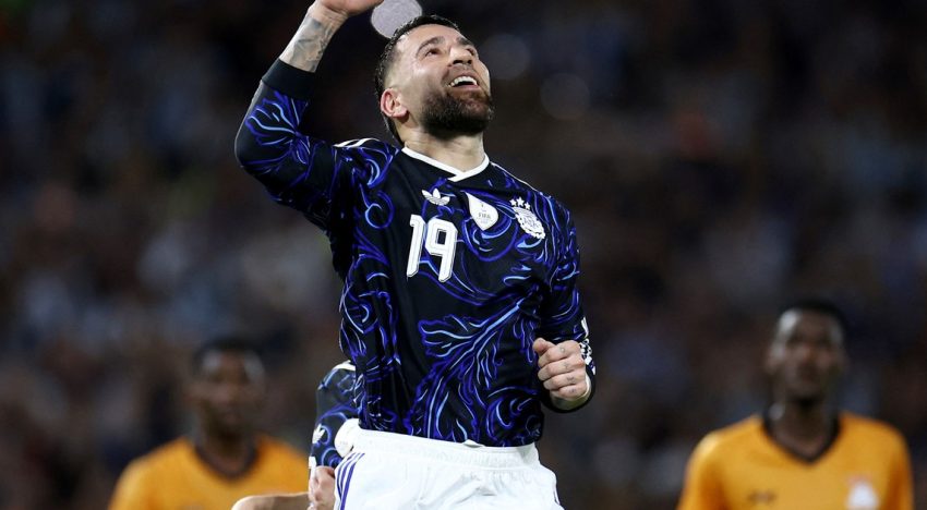 Messi y la generosidad del capitán: le «regaló» el penal a Otamendi para que tuviera una despedida redonda de la Argentina