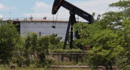 Producción petrolera de Venezuela alcanzó los 1,1 millones de barriles diarios en marzo