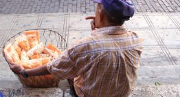 Crece número de adultos mayores que vuelven a trabajar por necesidad en Venezuela