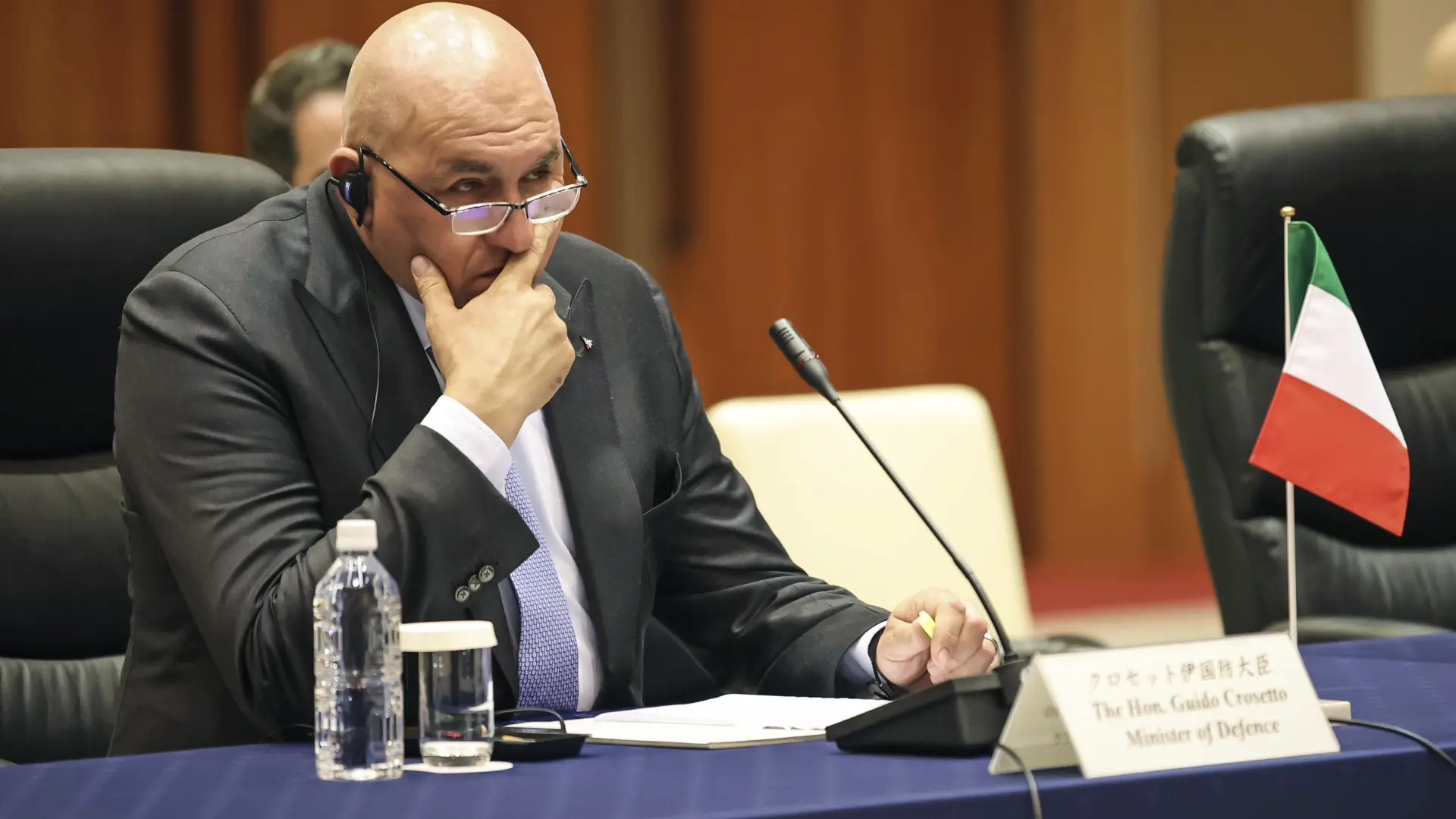 Críticas al ministro de Defensa de Italia por quedarse varado en Dubái en plena crisis tras un viaje personal