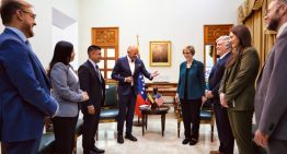 Laura Dogu y una comitiva del Senado de EEUU sostuvo encuentro con Jorge Rodríguez