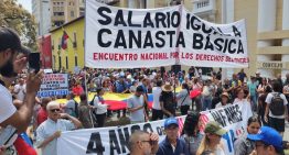 VIDEO: grupos chavistas impiden avance de manifestación de trabajadores en Caracas