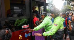 El País: Caracas, paralizada por una huelga de transporte sin precedentes