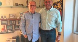 No debería estar preso en su propia casa: Freddy Superlano visitó a Perkins Rocha