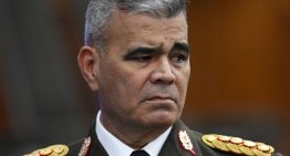 El Mundo: La caída del general Padrino López profundiza el desmontaje del madurismo