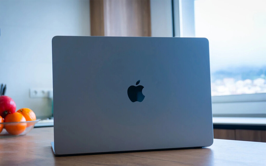 No quiero huellas ni arañazos en mi MacBook Air, pero tampoco una funda plasticosa y gruesa. Por eso me gusta tanto esta de Spigen 