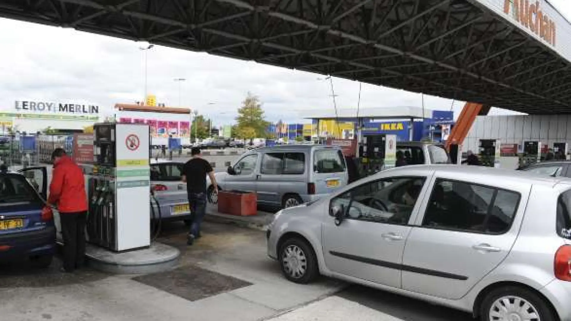 Un 12% de las gasolineras de Francia se ha quedado sin algún tipo de combustible, según datos del Gobierno