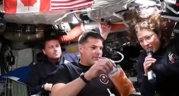 Astronautas de Artemis II salen de la influencia lunar y se dirigen hacia la Tierra