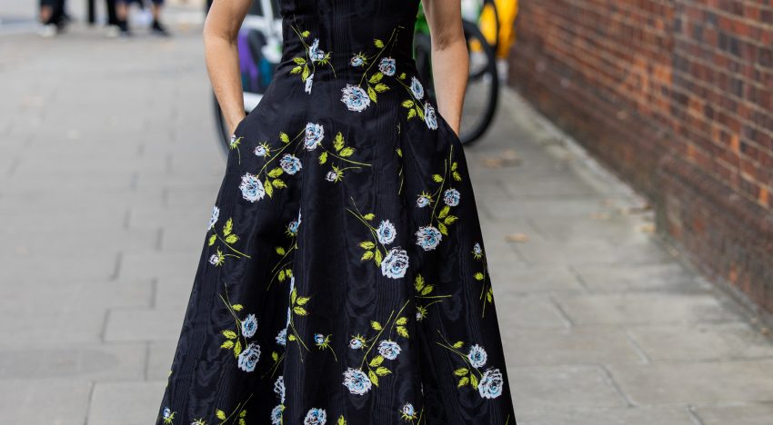Las mujeres más elegantes están agotando en Zara y Mango los vestidos de estampado floral que prometen ser la inversión más sensata de primavera