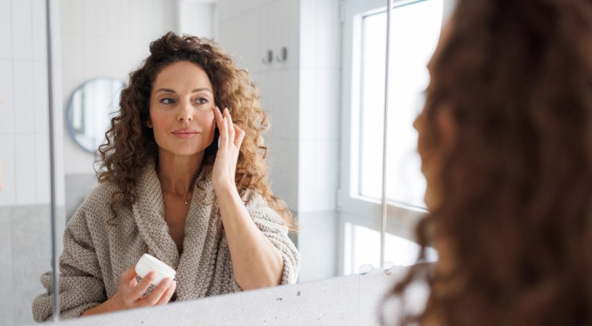 Los nuevos cosméticos pre y post medicina estética que mejoran los resultados (y aceleran la recuperación) de pinchazos, peelings y disparos de láser