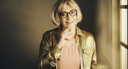 Carmen Maura (80 años): «Me gusta mucho estar sola y limpiar. Paseo a diario con la perra y voy al gimnasio. Me encanta nadar y odio las pesas, pero es fundamental»