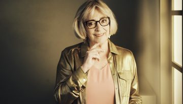 Carmen Maura (80 años): «Me gusta mucho estar sola y limpiar. Paseo a diario con la perra y voy al gimnasio. Me encanta nadar y odio las pesas, pero es fundamental»