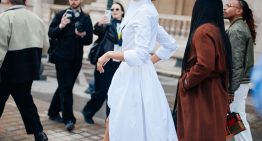 Entrar en Zara a por unas bailarinas y salir con los 5 vestidos blancos más bonitos y elegantes que querrás llevar siempre esta primavera