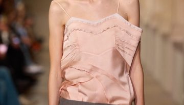 La «despreocupación indomable»: así es la tendencia que saca la lencería a la calle