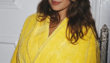 María Pérez de Villaamil, experta de belleza: «Hay que lavar la cara con agua templada. Y si usas toallas o esponjas que no lavas a diario, vuelves a pasar la suciedad a tu piel»