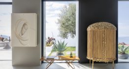 La coleccionista Céline Marcato nos abre las puertas de Villa Imagine, en la Riviera francesa: «Hicimos muchas ventanas, quería una casa en medio del mar, que diese la impresión de estar en un barco»