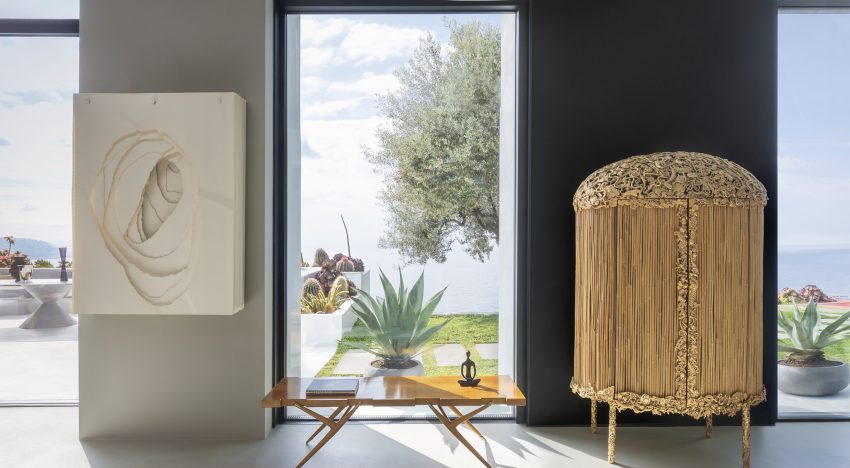 La coleccionista Céline Marcato nos abre las puertas de Villa Imagine, en la Riviera francesa: «Hicimos muchas ventanas, quería una casa en medio del mar, que diese la impresión de estar en un barco»