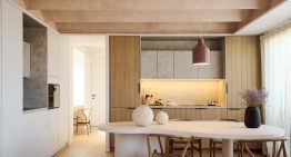 María López, interiorista: «Hay una necesidad real de desacelerar y de habitar espacios menos agresivos, y eso se traduce en decisiones formales más suaves, así como en la elección de materiales naturales»