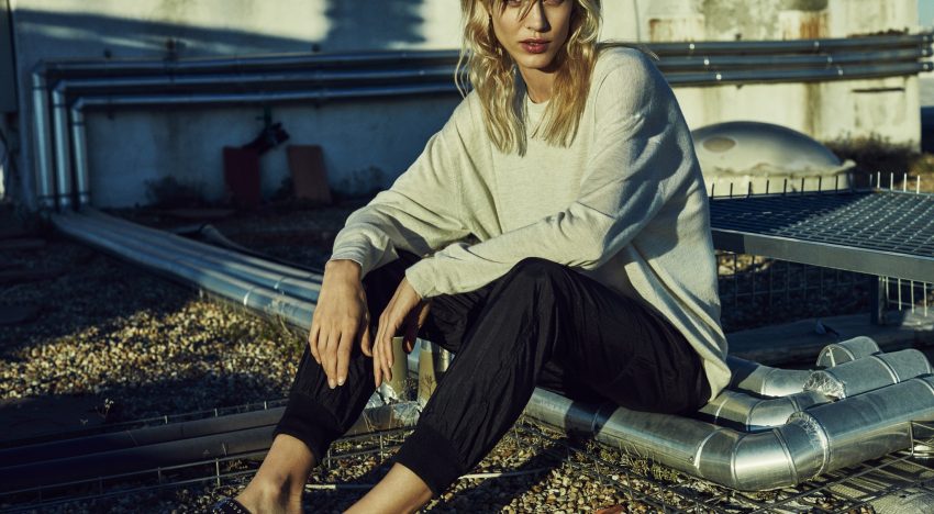 Julia Varela, periodista y escritora: «Parece que las mujeres tenemos que estar todo el día agotadas para tener éxito»