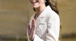 Kate Middleton, impecable en el Domingo de Pascua con un conjunto de dos piezas en color crema y zapatos marrones que inspirará los looks de invitada de la temporada