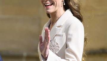 Kate Middleton, impecable en el Domingo de Pascua con un conjunto de dos piezas en color crema y zapatos marrones que inspirará los looks de invitada de la temporada