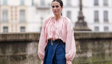 Las mujeres más elegantes están agotando en Zara las blusas boho más bonitas de la primavera para llevar ahora con vaqueros blancos y en unos meses con falda o bermudas