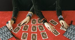 Analizamos la última tendencia en bodas con la tarotista de Las cartas de Marie: «Mi enfoque de tarot positivo está diseñado para crear momentos mágicos en eventos especiales»