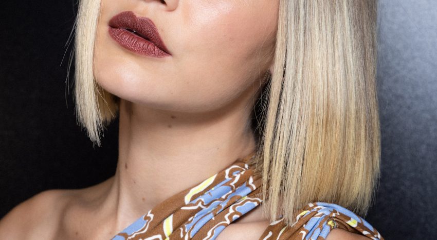 Pedro Moreno, peluquero: «En caras redondas, el corte de pelo long bob a la altura de la clavícula, es uno de los cortes de pelo más versátiles, limpia el contorno y alarga visualmente el cuello»