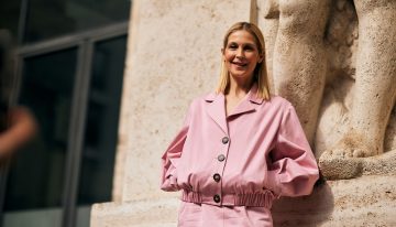 Sócrates, filósofo: «El secreto del cambio radica en centrar toda tu energía, no en luchar contra lo pasado, sino en construir todo lo nuevo»