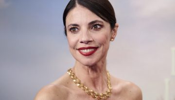 La ecuación de belleza de Maribel Verdú para triunfar con tu maquillaje y peinado de invitada más allá de los 50