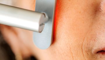 Cristina García Millán, dermatóloga, sobre el 'Bentley' de la luz pulsada, ahora con 'efecto maquillaje: «Consigue mayor luminosidad, reduce las manchas y mejora la textura»