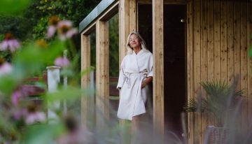 «Si puedo medirlo puedo mejorarlo»: ¿qué es el biohacking y cómo se aplica a la belleza y a la longevidad en España?