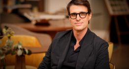 Uri Sabat, periodista: «La fórmula del éxito es una mente en calma, un cuerpo en forma y una casa llena de amor, tres cosas que construyes a diario y no puedes pagar con dinero»