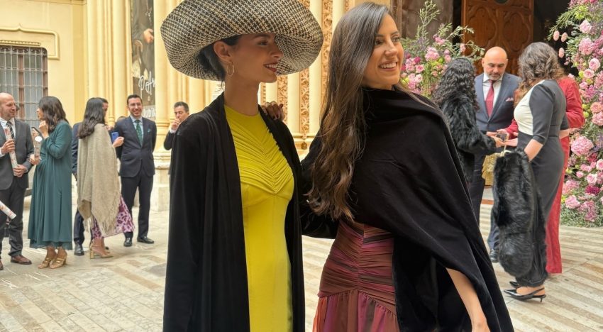 Guía definitiva para encontrar el vestido de invitada infalible: del kaftán más elegante al color más favorecedor y las 18 marcas donde encontrarlo