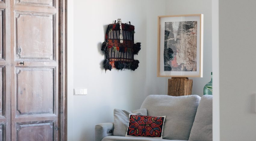 Belén Pla, arquitecta: «En casa de la escritora Emma Sepúlveda optamos por el minimalismo con alma y propósito, más allá del diseño nórdico»