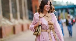 Anoche llegó a Zara un vestido en el color favorito de las expertas en moda esta primavera que funciona tanto para salir a cenar con amigas como para un desayuno de trabajo