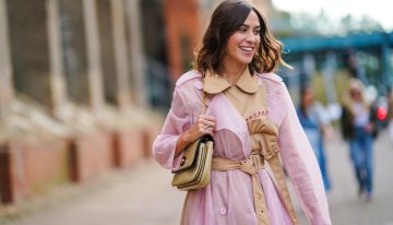 Anoche llegó a Zara un vestido en el color favorito de las expertas en moda esta primavera que funciona tanto para salir a cenar con amigas como para un desayuno de trabajo