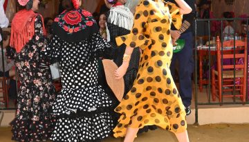 ¿Vas a ir a la Feria de Abril? ¡Tranquila!, hemos elaborado una guía exprés para que tu look sea elegante y acertado