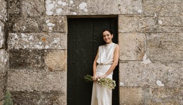 La novia gallega del vestido satinado que parece protagonista de ‘El Gran Gatsby’