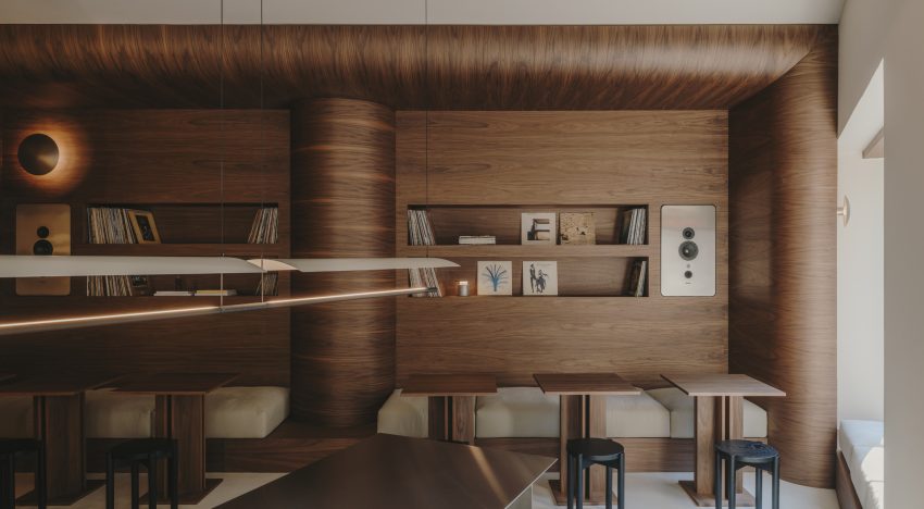 Bares de alta fidelidad: por qué el interiorismo es la clave en los  listening bars, inspirados en los cafés japoneses