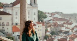 Jorge Luis Borges, escritor: «Buscar la serenidad me parece una ambición más razonable que buscar la felicidad. Y quizá, la serenidad sea una forma de felicidad»