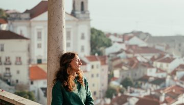 Jorge Luis Borges, escritor: «Buscar la serenidad me parece una ambición más razonable que buscar la felicidad. Y quizá, la serenidad sea una forma de felicidad»