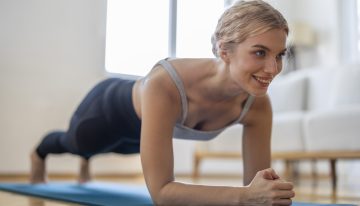 José Ruiz, entrenador: «Entrenar 10 minutos de sentadillas, planchas y zancadas en casa puede ser mejor que una hora en el gimnasio»